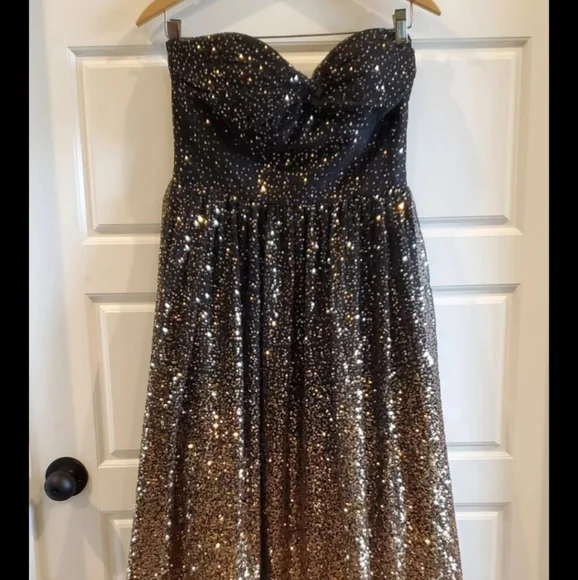 Black and gold Sequin Modcloth dress - Picture 1 of 3